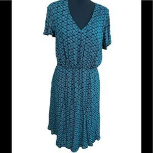 Merona v neck lined dress with flutter sleeves, elastic waistband, size M